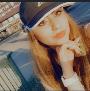 Meet your Posher, Lexi